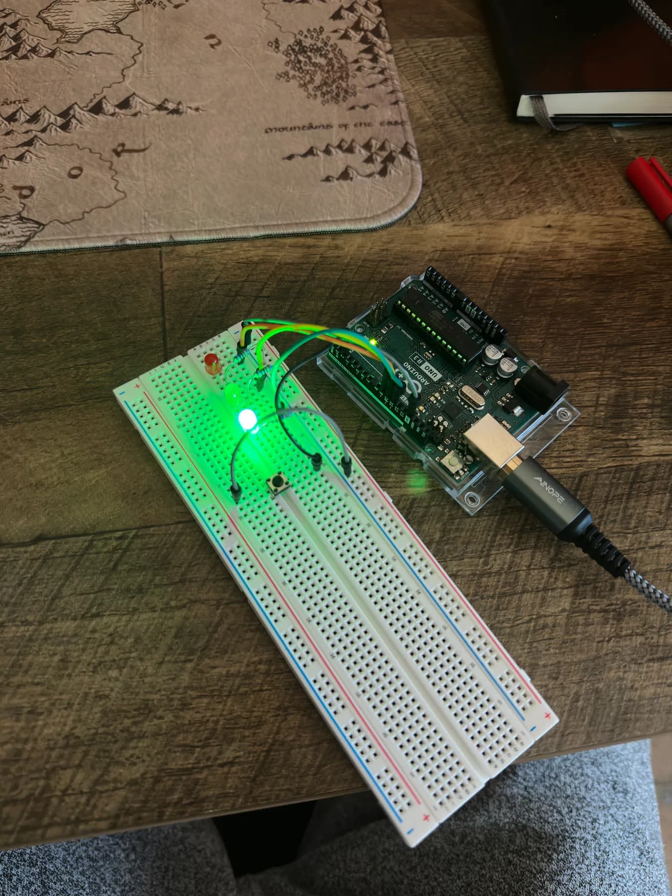 Traffic Light, the wired breadboard